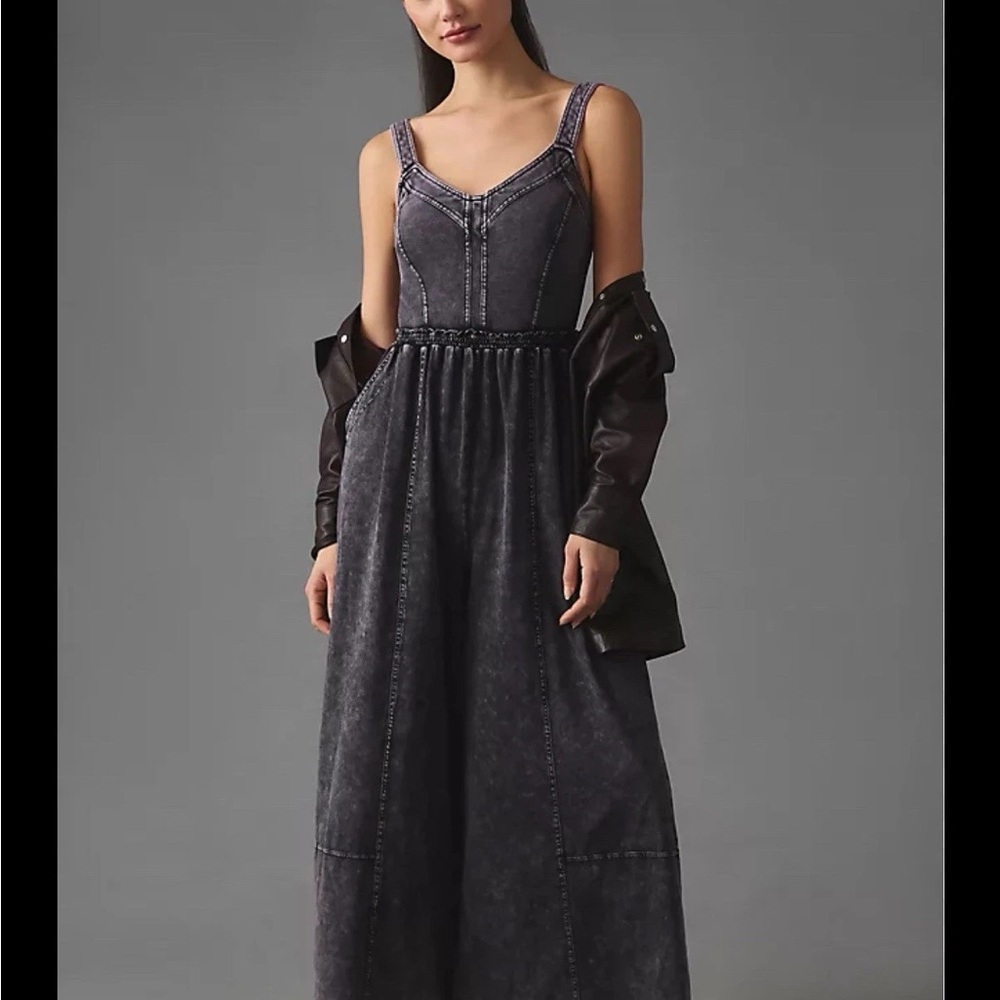 In active 
Anthropologie Daily Practice aWomen’s Black Denim wash Jumper